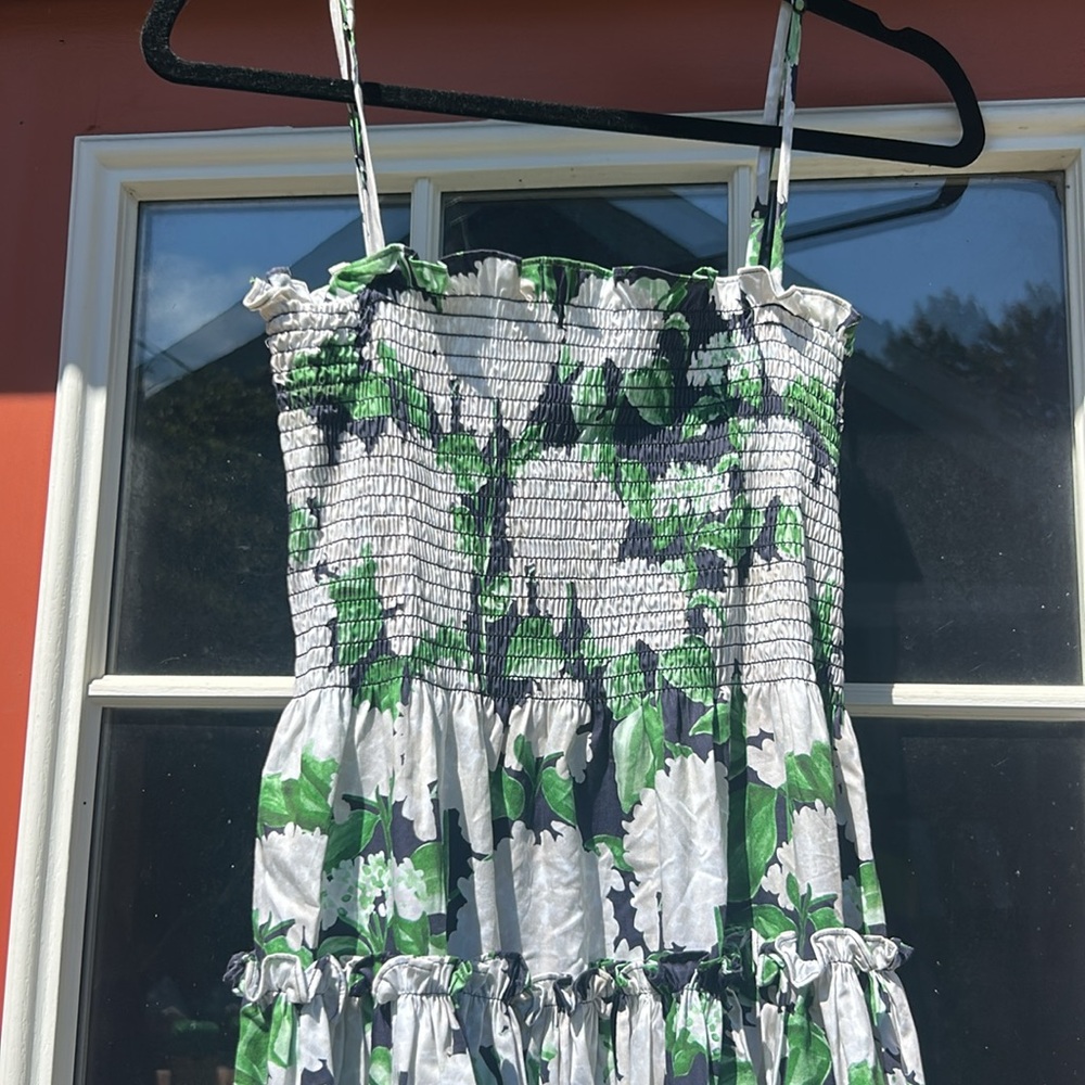 Hill House Seraphina hydrangea print Nap Dress, smocked size M - Picture 2 of 3